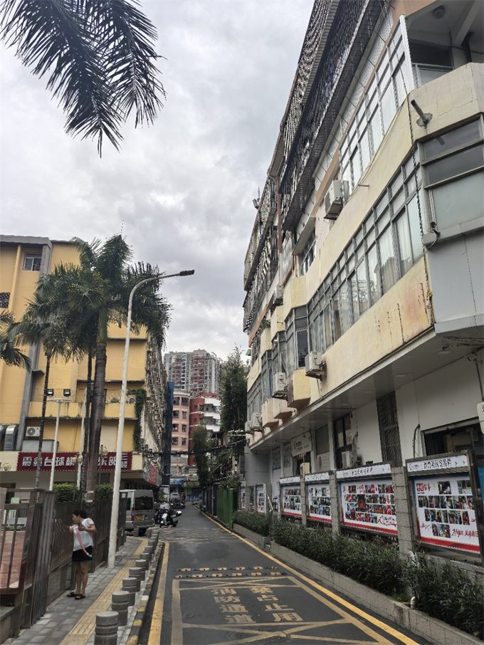 布吉沙湾小产权房新盘《南湾新城》两房总价63.8万(图1)