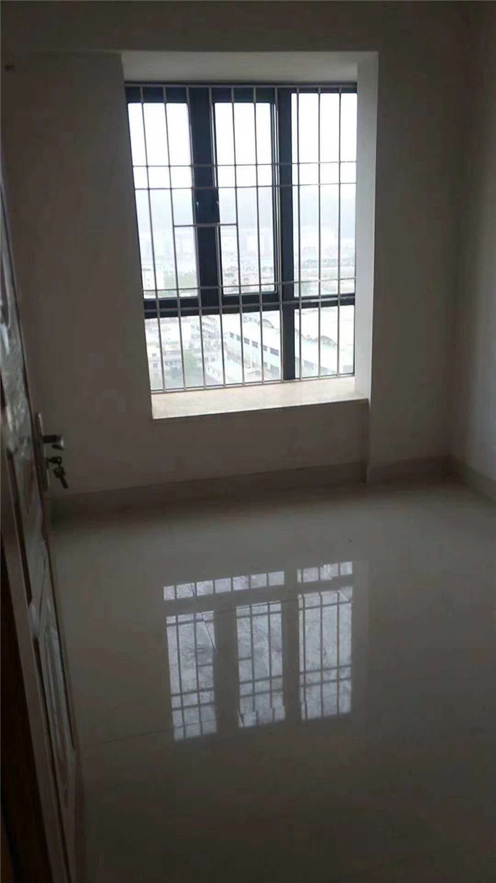 6号线地铁口旁小产权房