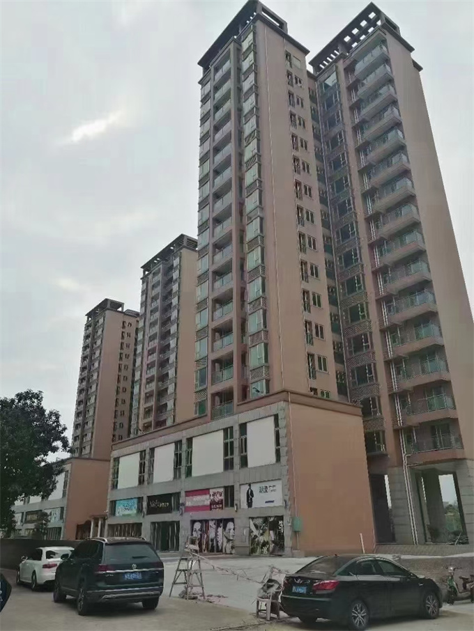 深圳坪山村委统建楼《鹭城花园》7480元/平起，3栋花园小区，自带停车场(图4)