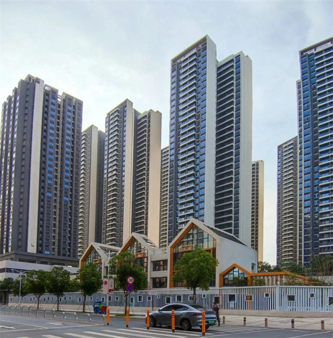 光明回迁统建楼《凤凰花园》10栋小区，单价13500元/平米(图3)