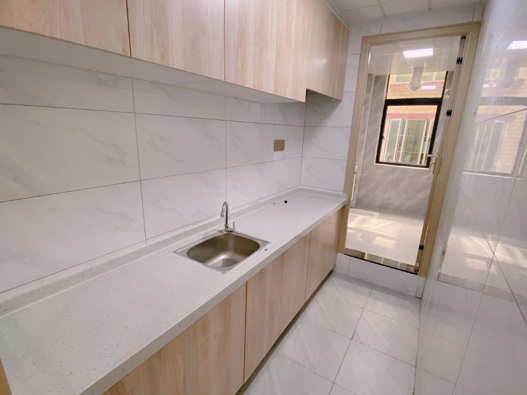 龙华小产权房(上塘传奇)精装三房88.8万,马路第一排(图8) 龙华小产权房(上塘传奇)精装三房88.8万,马路第一排(图8)