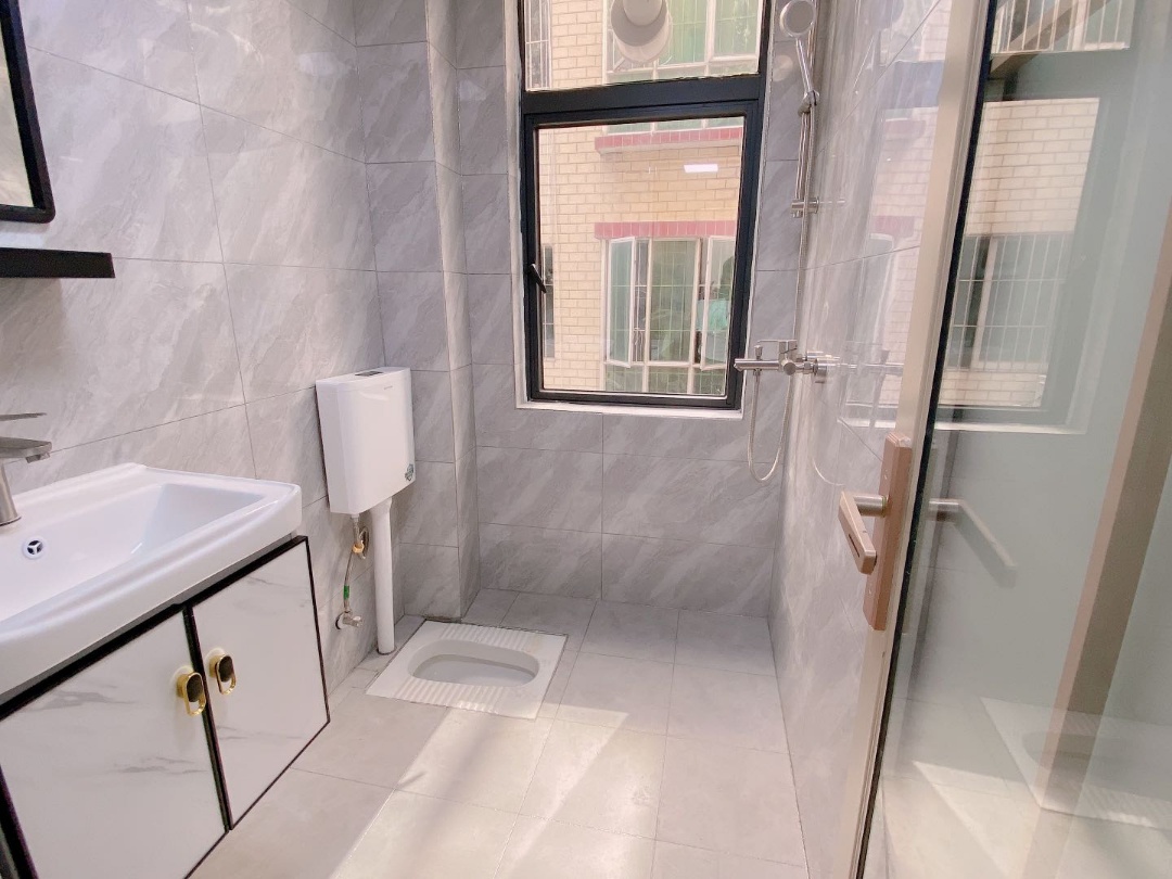 龙华小产权房(上塘传奇)精装三房88.8万,马路第一排(图9) 龙华小产权房(上塘传奇)精装三房88.8万,马路第一排(图9)