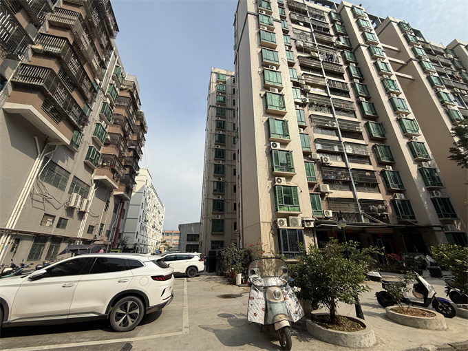 沙井19栋统建楼小区《鹏程花园》三房总价39.8万,可落户(图3) 沙井19栋统建楼小区《鹏程花园》三房总价39.8万,可落户(图3)