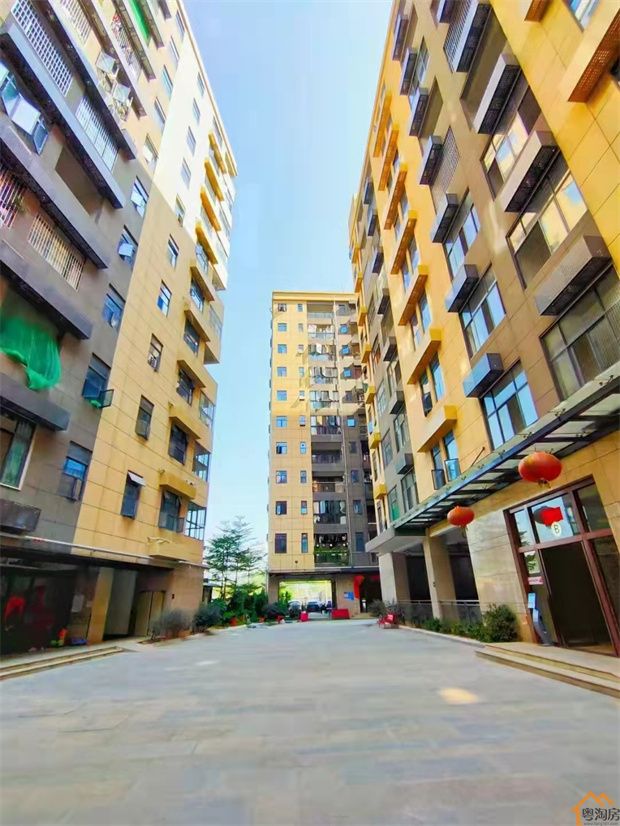 石岩石龙仔小产权房《石湾花园》三栋花园小区，可落户，有天燃气(图2)