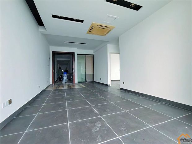 石岩村委统建楼《尚城华府》地铁口0距离，户户外阳台(图11)