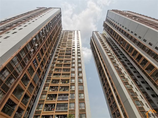 光明村委统建楼《丽湖花园》精装三房总价99.8万，可落深户(图2)