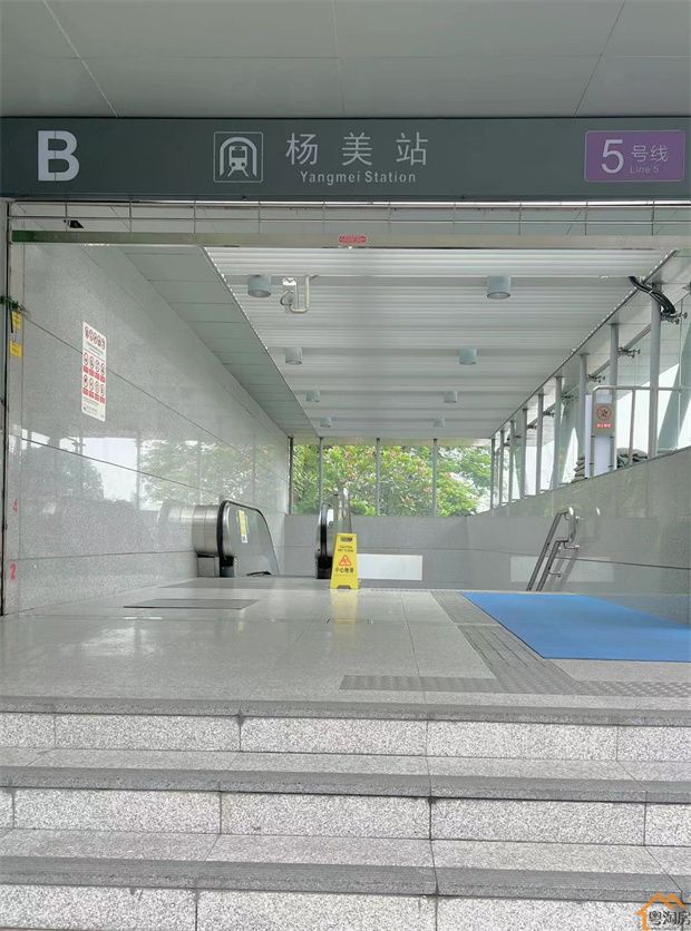 坂田8栋统建楼《坂田壹中心》首付50万起买三房，分期8年(图2)