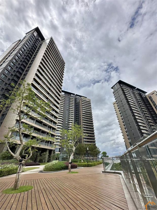 龙华豪宅统建楼《翰林半山》800户花园小区，自带游泳池，健身房(图8)