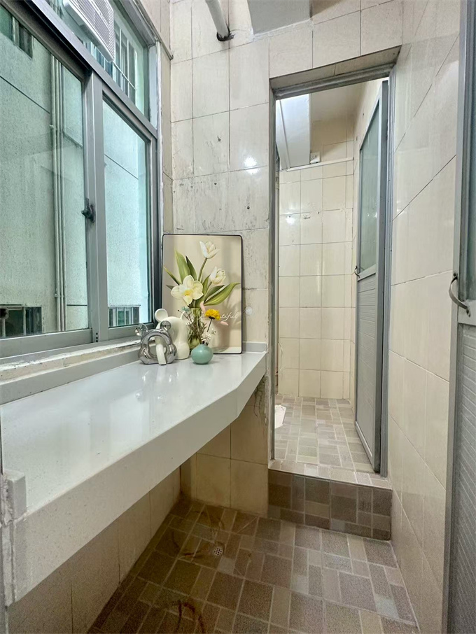 白菜价:12.8W/套上车龙华大浪电梯房,通燃气(图13) 白菜价:12.8W/套上车龙华大浪电梯房,通燃气(图13)